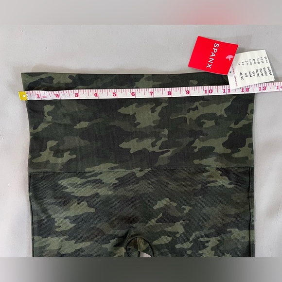 SPANX High Waist Green Camo Seamless Look-At-Me Now Leggings Medium FL3515 - Picture 3 of 9